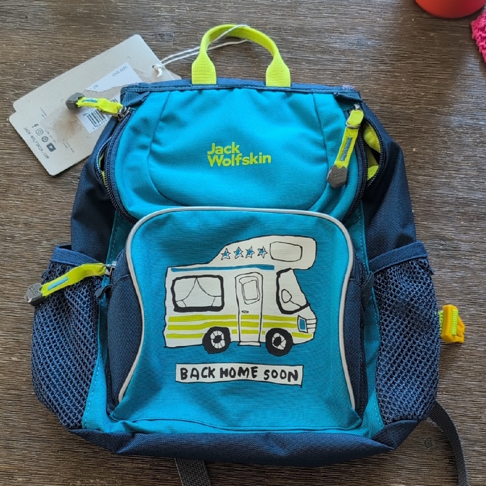 NWT Jack Wolfskin Kid Backpack